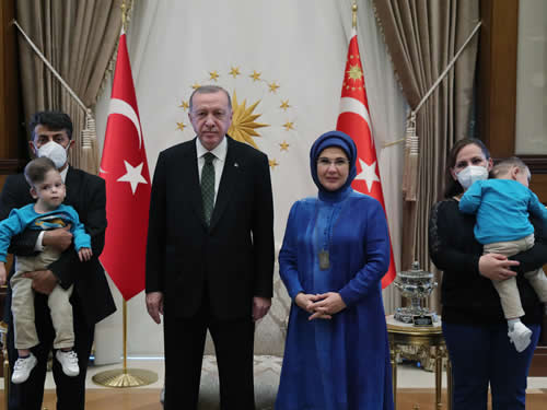 Cumhurbaşkanı Erdoğan, siyam ikizleri Derman ve Yiğit Evrensel’i kabul etti