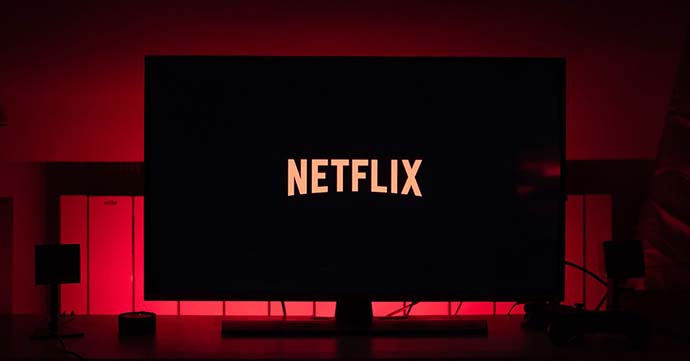 Netflix’in pandemiden olumsuz etkilenen kamera arkası çalışanları için sağladığı  destek 6 milyon TL’ye yaklaşacak